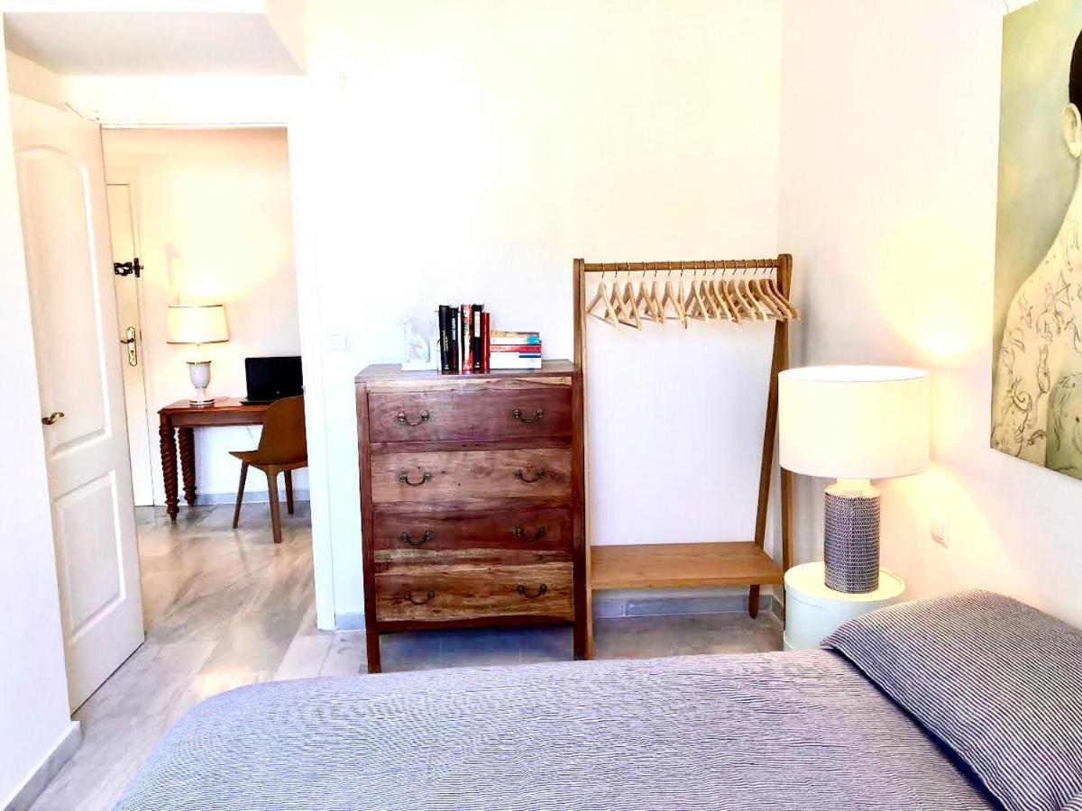 Inspiring Apartment In Carihuela Beach Torremolinos Esterno foto